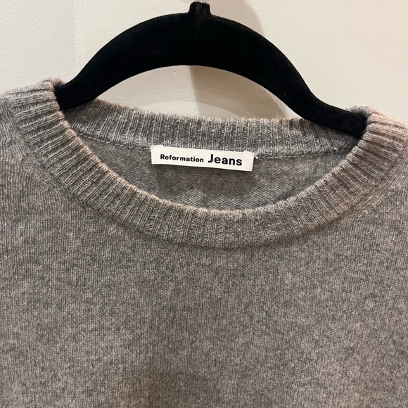 Reformation cashmere sweater - Picture 2 of 4